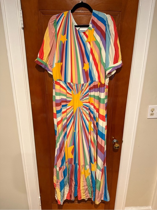 Boden Dresses & Skirts - Boden Rainbow Short Sleeve dress